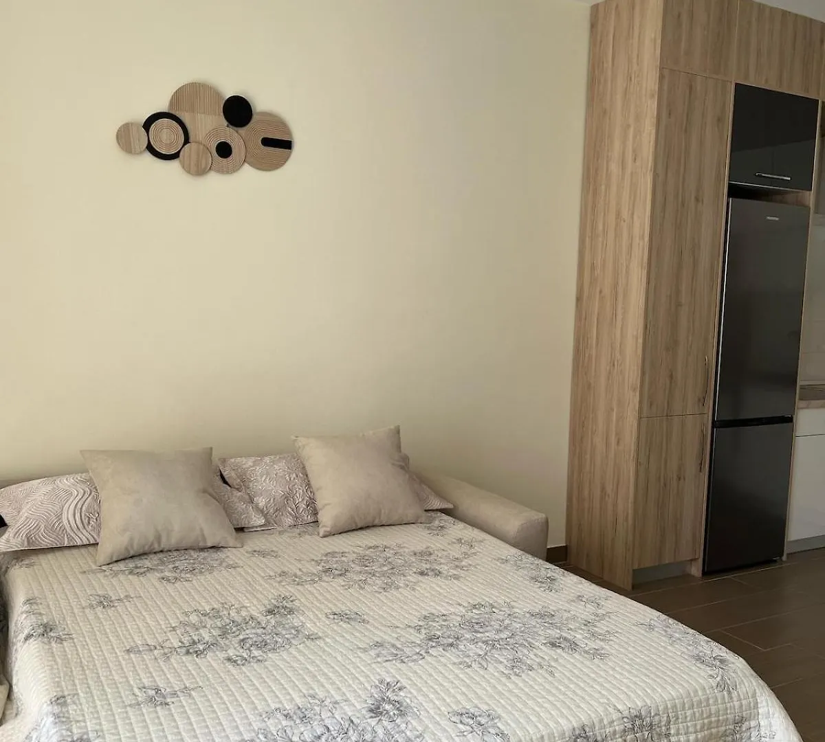 Ervin Second Apartment Wlora Albania